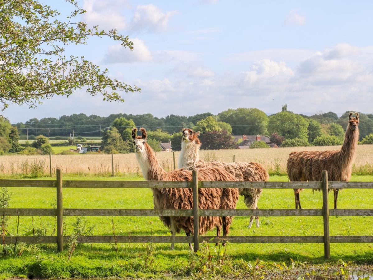 Chequer Stable Villa Brereton Bagian luar foto
